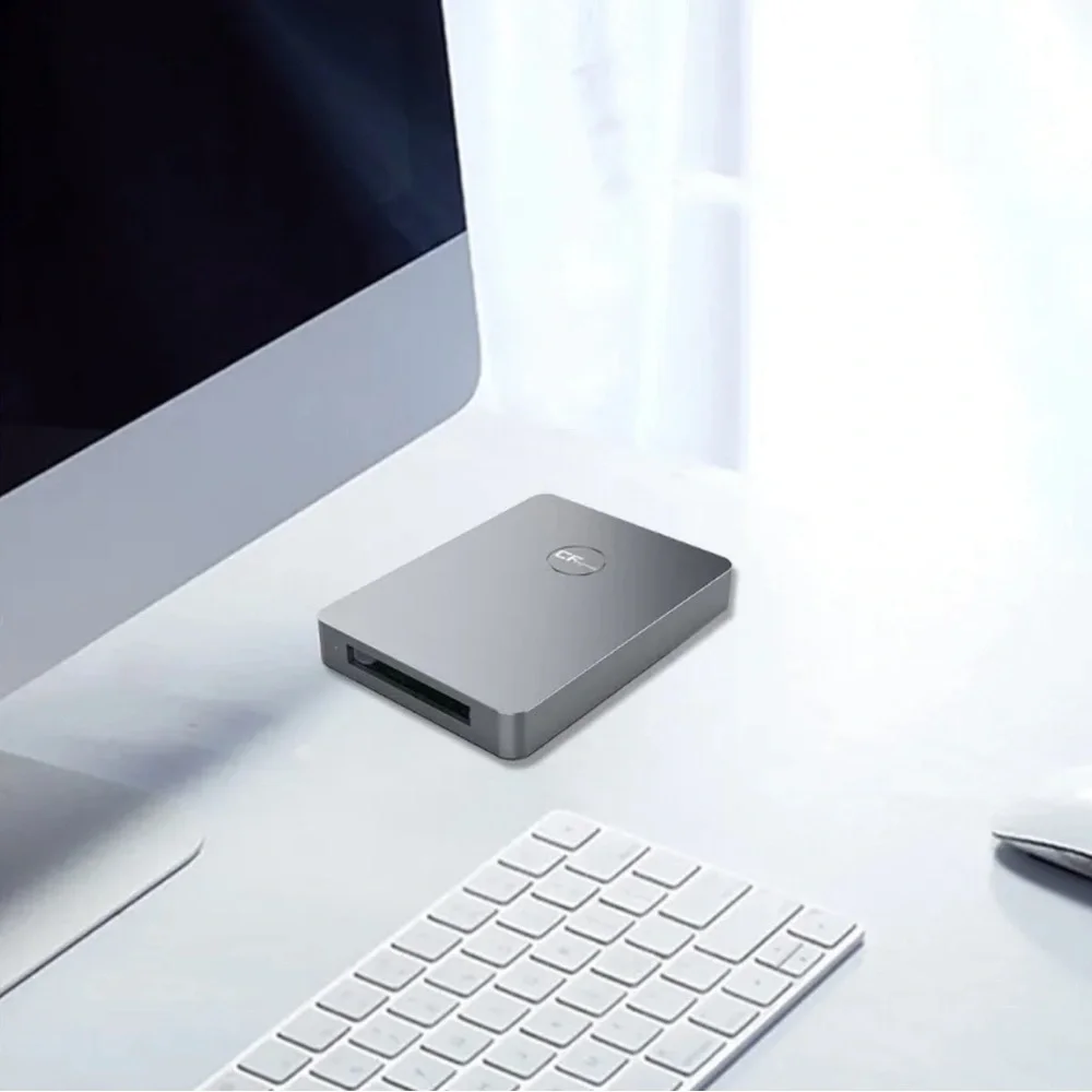USB Memory Card Reader & Hub 3.0 CFexpress 5 Gbps Type C for Laptop / Phone New